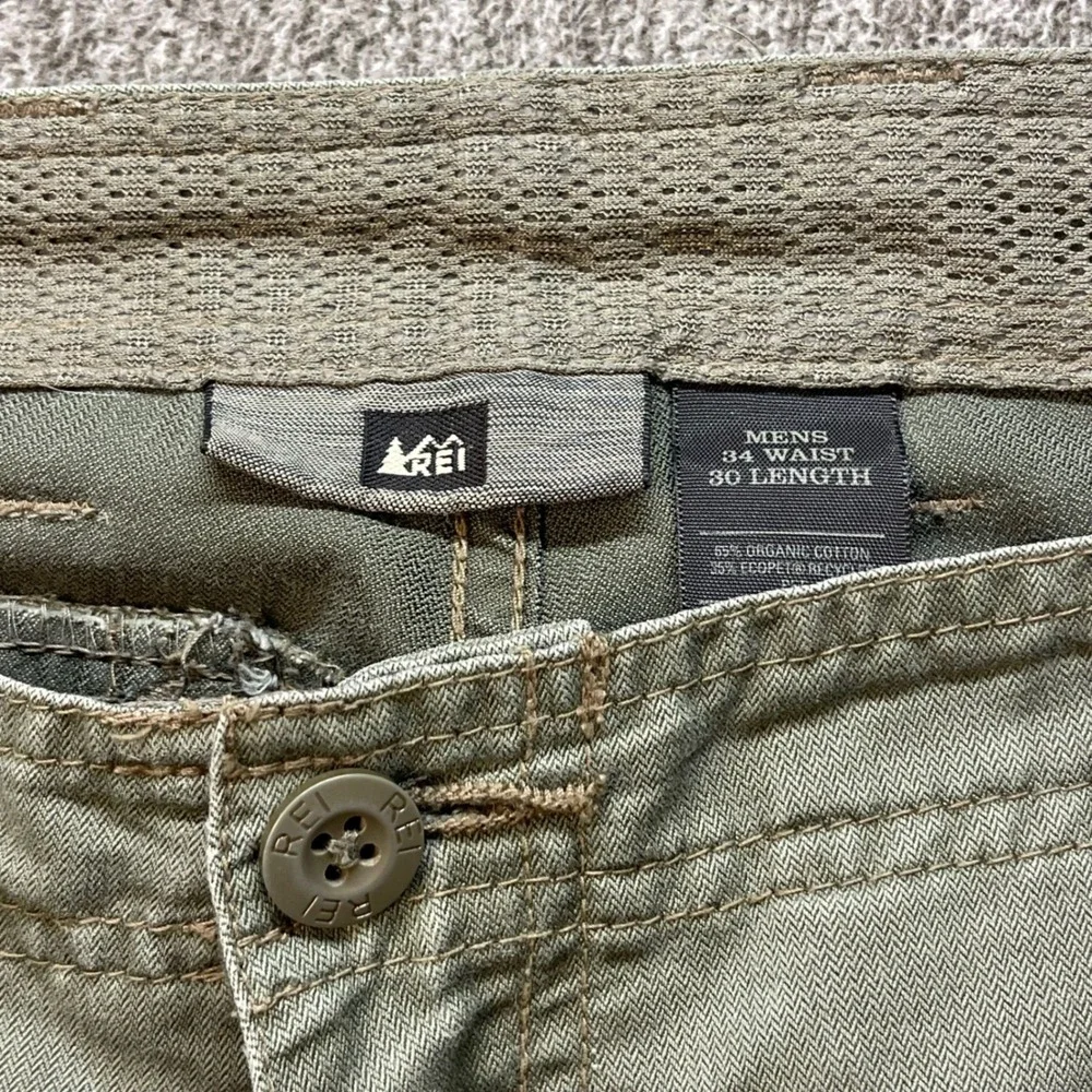 REI Mens Cargo Pants Khaki Utility Outdoor Adventure Size 34x30 - Picture 3 of 11